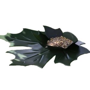 Heeej Leaf Me Bird feeder wall green